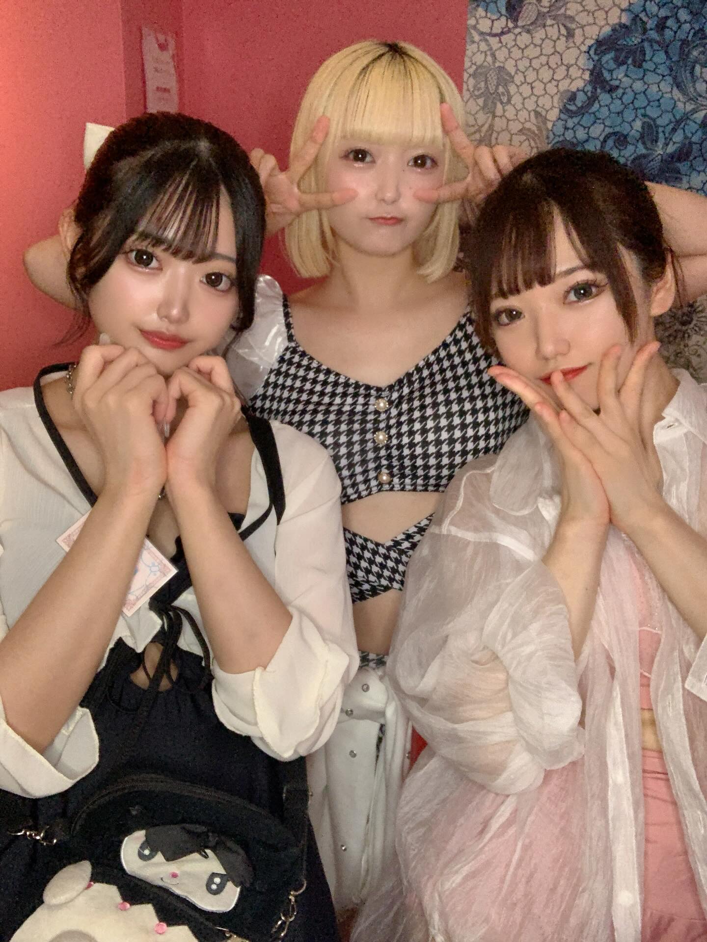 ♡・・*・・♡・・*・・♡・・*・・♡・・*・・♡・・*・・♡
キラキラアイドルがコンセプト❣️
ようこそメルトアスリープへ♡
当店では、アイドルを目指す女の子がお給仕しています❣️
推しの女の子を見つけ、推して推してアイドルになる夢を叶えてあげましょう♪
アイドルコンセプトカフェ
メルトアスリープ
住所:東京都千代田区外神田4-4-9 松井ビル2F
アクセス:秋葉原駅電気街口から徒歩3分 ドンキホーテ横
【キャスト募集】
アイドルを目指す女の子大歓迎❣️
アイドル事務所が手掛けているので、
夢を叶えるお手伝いができます♪
#コンカフェ #コンカフェ嬢 #地下アイドル #アイドル #美男美女と繋がりたい #おしゃれさんと繋がりたい #メイド服 #メイドカフェ #アキバ #秋葉原 #秋葉原カフェ #可愛い子と繋がりたい #地雷 #コンカフェキャスト #バイト募集中 #量産型 #アニメ好きと繋がりたい #アルコール #酒好きな人と繋がりたい #飲み放題 #自撮り界隈 #アルコール消毒 #キャスト募集 #内勤 #内勤募集 #お酒好き女子 #アイドル好きと繋がりたい
♡・・*・・♡・・*・・♡・・*・・♡・・*・・♡・・*・・