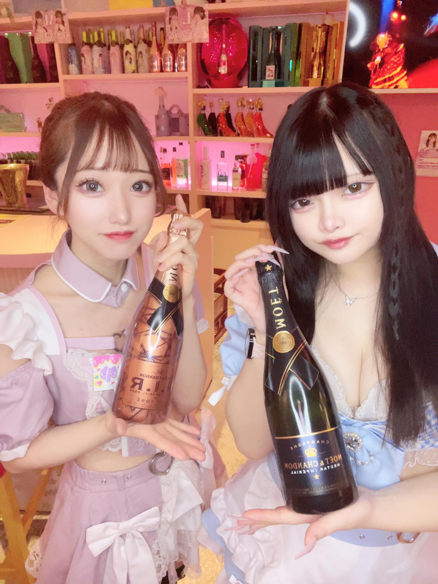 ♡･･*･･♡･･*･･♡･･*･･♡･･*･･♡･･*･･♡

キラキラアイドルがコンセプト❣️
ようこそメルトアスリープへ♡

当店では、アイドルを目指す女の子がお給仕しています❣️
推しの女の子を見つけ、推して推してアイドルになる夢を叶えてあげましょう♪

アイドルコンセプトカフェ
メルトアスリープ
住所：東京都千代田区外神田4-4-9 松井ビル2F
アクセス：秋葉原駅電気街口から徒歩3分 ドンキホーテ横

【キャスト募集】
アイドルを目指す女の子大歓迎❣️
アイドル事務所が手掛けているので、
夢を叶えるお手伝いができます♪

#コンカフェ #コンカフェ嬢 #地下アイドル #アイドル #美男美女と繋がりたい #おしゃれさんと繋がりたい #メイド服 #メイドカフェ #アキバ #秋葉原 #秋葉原カフェ #可愛い子と繋がりたい #地雷 #コンカフェキャスト #バイト募集中 #量産型 #アニメ好きと繋がりたい #アルコール #酒好きな人と繋がりたい #飲み放題　#自撮り界隈 #アルコール消毒 #キャスト募集 #内勤 #内勤募集 #お酒好き女子 #アイドル好きと繋がりたい

♡･･*･･♡･･*･･♡･･*･･♡･･*･･♡･･*･･