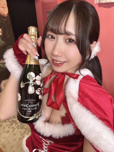 ♡ ♡･･*･･♡･･*･･♡･･*･･♡･･*･･♡･･*･･♡

キラキラアイドルがコンセプト❣️
ようこそメルトアスリープへ♡

当店では、アイドルを目指す女の子がお給仕しています❣️
推しの女の子を見つけ、推して推してアイドルになる夢を叶えてあげましょう♪

アイドルコンセプトカフェ
メルトアスリープ
住所：東京都千代田区外神田4-4-9 松井ビル2F
アクセス：秋葉原駅電気街口から徒歩3分 ドンキホーテ横

【キャスト募集】
アイドルを目指す女の子大歓迎❣️
アイドル事務所が手掛けているので、
夢を叶えるお手伝いができます♪

#秋葉原コンカフェ #アイドル 

♡･･*･･♡･･*･･♡･･*･･♡･･*･･♡･･*････*･･