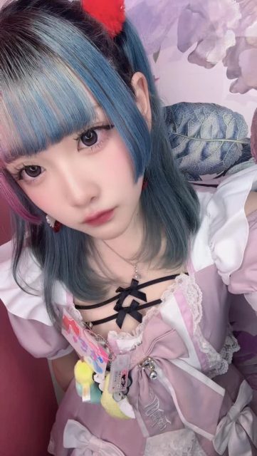 ♡ ♡･･*･･♡･･*･･♡･･*･･♡･･*･･♡･･*･･♡

キラキラアイドルがコンセプト❣️
ようこそメルトアスリープへ♡

当店では、アイドルを目指す女の子がお給仕しています❣️
推しの女の子を見つけ、推して推してアイドルになる夢を叶えてあげましょう♪

アイドルコンセプトカフェ
メルトアスリープ
住所：東京都千代田区外神田4-4-9 松井ビル2F
アクセス：秋葉原駅電気街口から徒歩3分 ドンキホーテ横

【キャスト募集】
アイドルを目指す女の子大歓迎❣️
アイドル事務所が手掛けているので、
夢を叶えるお手伝いができます♪

#秋葉原コンカフェ #アイドル 

♡･･*･･♡･･*･･♡･･*･･♡･･*･･♡･･*････*･･