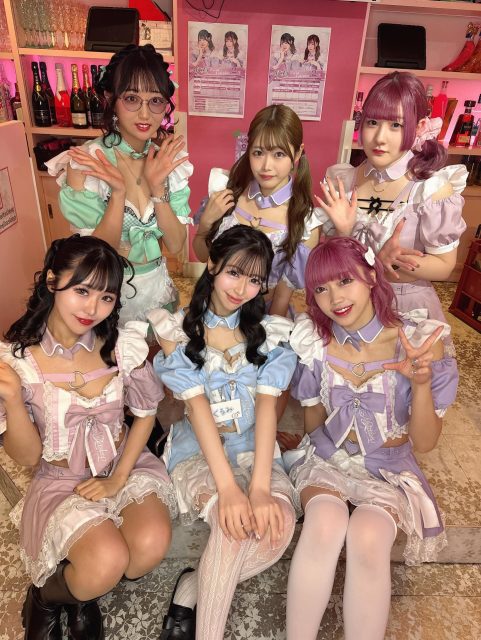 ♡ ♡･･*･･♡･･*･･♡･･*･･♡･･*･･♡･･*･･♡

キラキラアイドルがコンセプト❣️
ようこそメルトアスリープへ♡

当店では、アイドルを目指す女の子がお給仕しています❣️
推しの女の子を見つけ、推して推してアイドルになる夢を叶えてあげましょう♪

アイドルコンセプトカフェ
メルトアスリープ
住所：東京都千代田区外神田4-4-9 松井ビル2F
アクセス：秋葉原駅電気街口から徒歩3分 ドンキホーテ横

【キャスト募集】
アイドルを目指す女の子大歓迎❣️
アイドル事務所が手掛けているので、
夢を叶えるお手伝いができます♪

#秋葉原コンカフェ #アイドル 

♡･･*･･♡･･*･･♡･･*･･♡･･*･･♡･･*････*･･