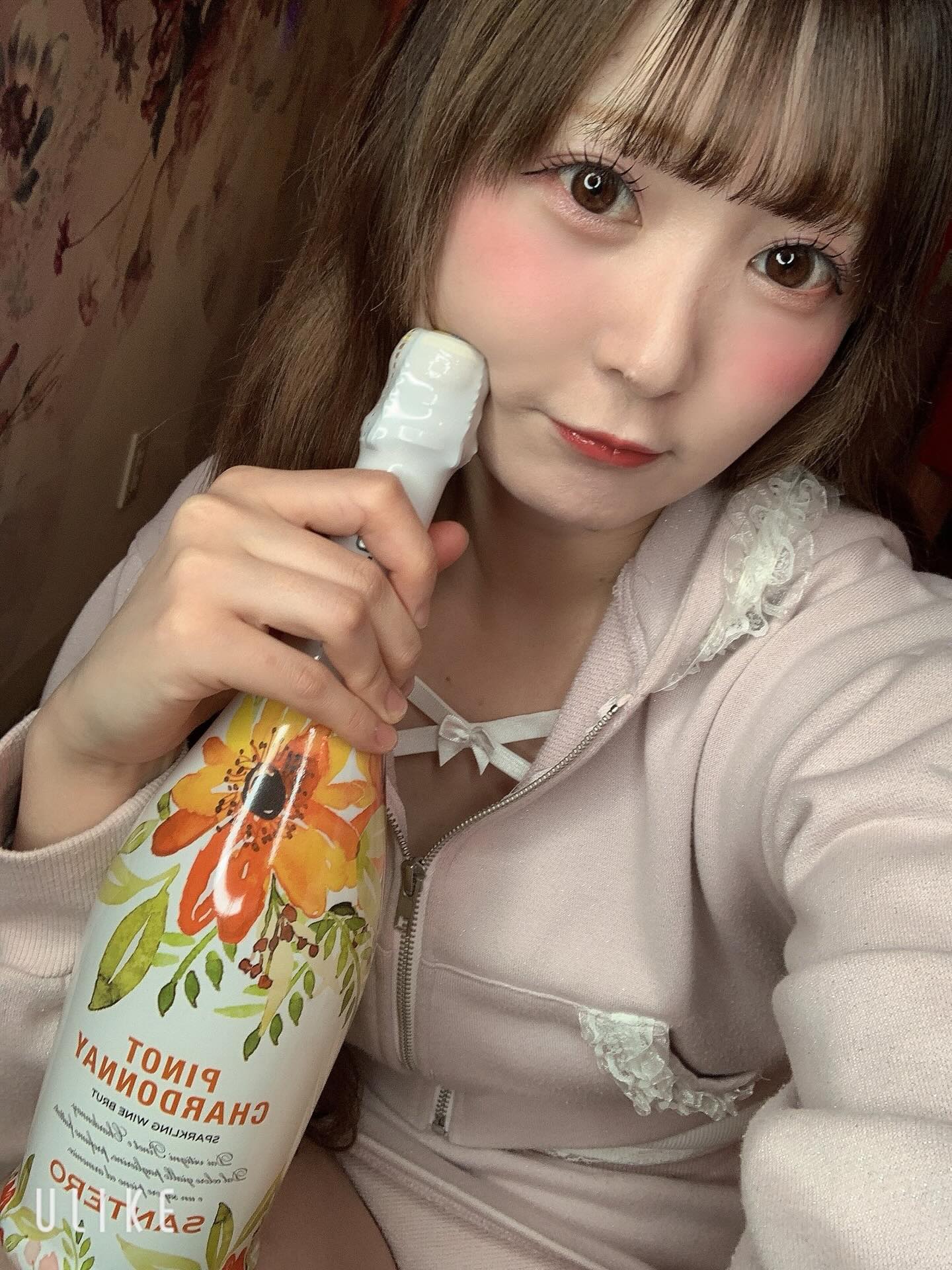 ♡ ♡・・*・・♡・・*・・♡・・*・・♡・・*・・♡・・*・・♡
キラキラアイドルがコンセプト❣️
ようこそメルトアスリープへ♡
当店では、アイドルを目指す女の子がお給仕しています❣️
推しの女の子を見つけ、推して推してアイドルになる夢を叶えてあげましょう♪
アイドルコンセプトカフェ
メルトアスリープ
住所:東京都千代田区外神田4-4-9 松井ビル2F
アクセス:秋葉原駅電気街口から徒歩3分 ドンキホーテ横
【キャスト募集】
アイドルを目指す女の子大歓迎❣️
アイドル事務所が手掛けているので、
夢を叶えるお手伝いができます♪
#秋葉原コンカフェ #アイドル
♡・・*・・♡・・*・・♡・・*・・♡・・*・・♡・・*・・・・*・・