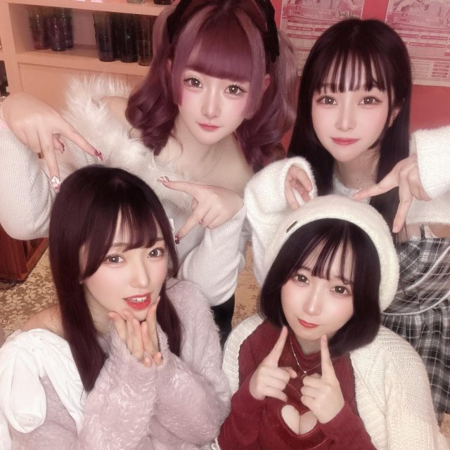 ♡ ♡・・*・・♡・・*・・♡・・*・・♡・・*・・♡・・*・・♡
キラキラアイドルがコンセプト❣️
ようこそメルトアスリープへ♡
当店では、アイドルを目指す女の子がお給仕しています❣️
推しの女の子を見つけ、推して推してアイドルになる夢を叶えてあげましょう♪
アイドルコンセプトカフェ
メルトアスリープ
住所:東京都千代田区外神田4-4-9 松井ビル2F
アクセス:秋葉原駅電気街口から徒歩3分 ドンキホーテ横
【キャスト募集】
アイドルを目指す女の子大歓迎❣️
アイドル事務所が手掛けているので、
夢を叶えるお手伝いができます♪
#秋葉原コンカフェ #アイドル
♡・・*・・♡・・*・・♡・・*・・♡・・*・・♡・・*・・・・*・・