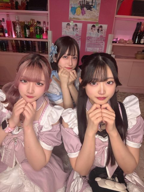 ♡ ♡・・*・・♡・・*・・♡・・*・・♡・・*・・♡・・*・・♡
キラキラアイドルがコンセプト❣️
ようこそメルトアスリープへ♡
当店では、アイドルを目指す女の子がお給仕しています❣️
推しの女の子を見つけ、推して推してアイドルになる夢を叶えてあげましょう♪
アイドルコンセプトカフェ
メルトアスリープ
住所:東京都千代田区外神田4-4-9 松井ビル2F
アクセス:秋葉原駅電気街口から徒歩3分 ドンキホーテ横
【キャスト募集】
アイドルを目指す女の子大歓迎❣️
アイドル事務所が手掛けているので、
夢を叶えるお手伝いができます♪
#秋葉原コンカフェ #アイドル
♡・・*・・♡・・*・・♡・・*・・♡・・*・・♡・・*・・・・*・・