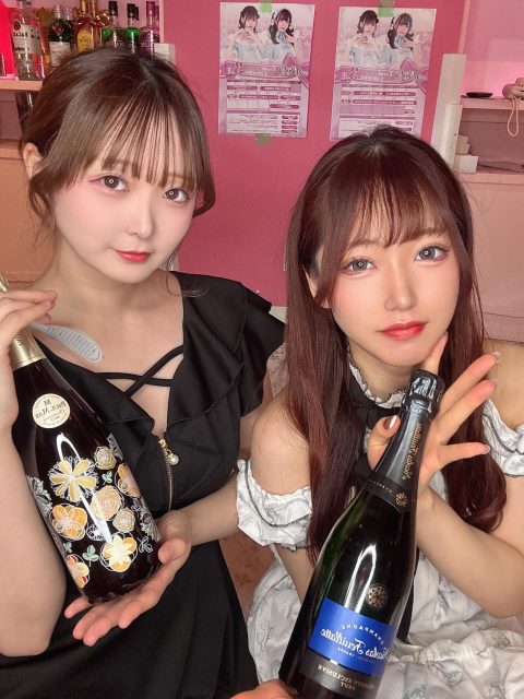 ♡ ♡・・*・・♡・・*・・♡・・*・・♡・・*・・♡・・*・・♡
キラキラアイドルがコンセプト❣️
ようこそメルトアスリープへ♡
当店では、アイドルを目指す女の子がお給仕しています❣️
推しの女の子を見つけ、推して推してアイドルになる夢を叶えてあげましょう♪
アイドルコンセプトカフェ
メルトアスリープ
住所:東京都千代田区外神田4-4-9 松井ビル2F
アクセス:秋葉原駅電気街口から徒歩3分 ドンキホーテ横
【キャスト募集】
アイドルを目指す女の子大歓迎❣️
アイドル事務所が手掛けているので、
夢を叶えるお手伝いができます♪
#秋葉原コンカフェ #アイドル
♡・・*・・♡・・*・・♡・・*・・♡・・*・・♡・・*・・・・*・・